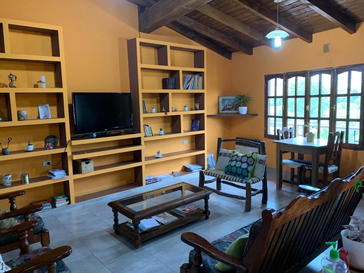 Hostal Casa De Piedra Humahuaca Esterno foto
